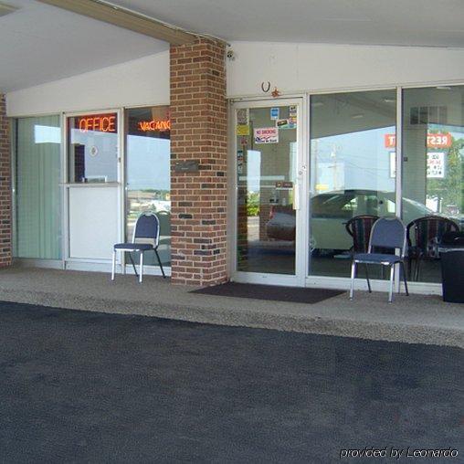 Relax Inn St. Robert Saint Robert Exterior foto